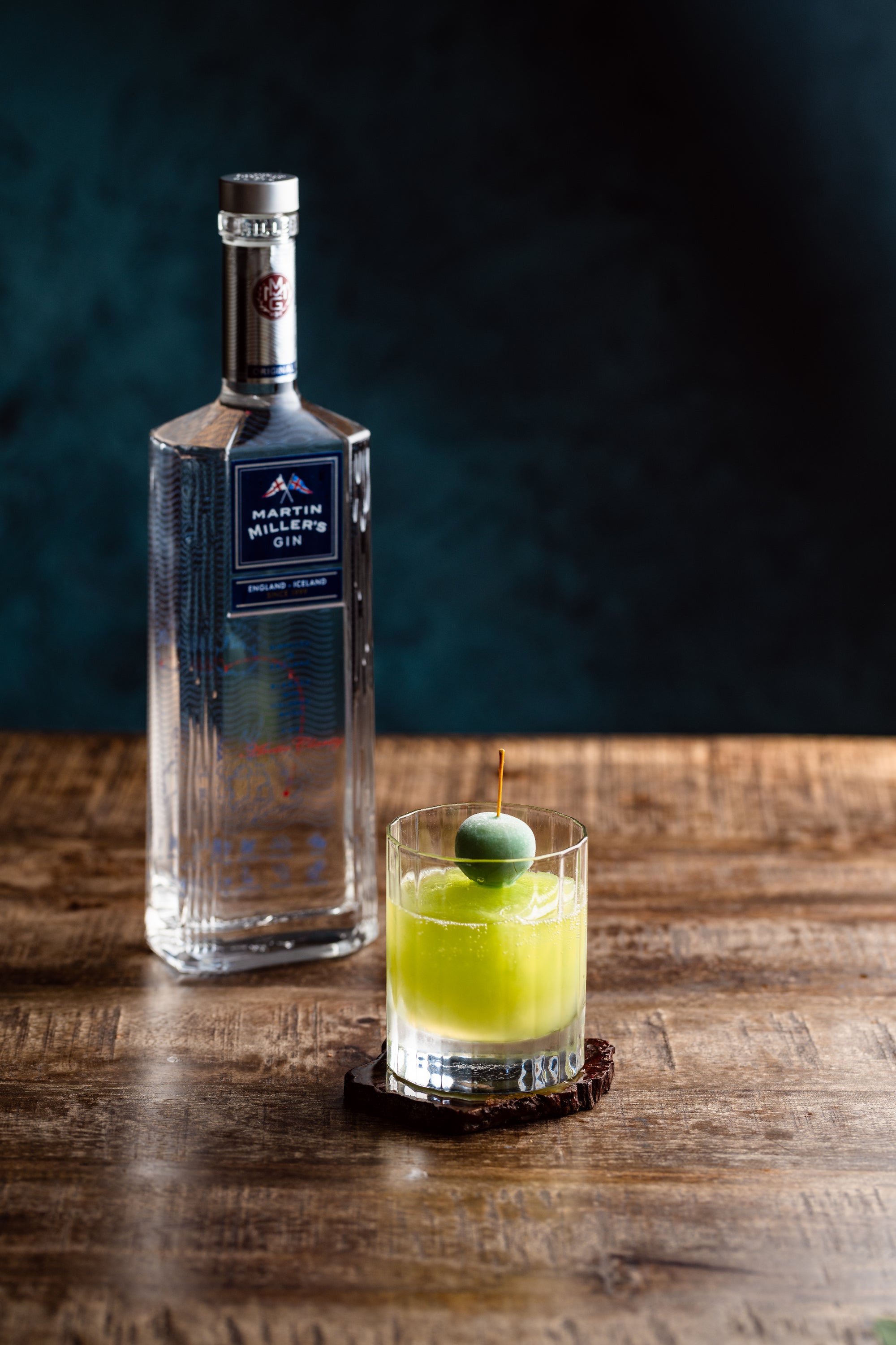 TRY THE APPLE GIN SPRITZ